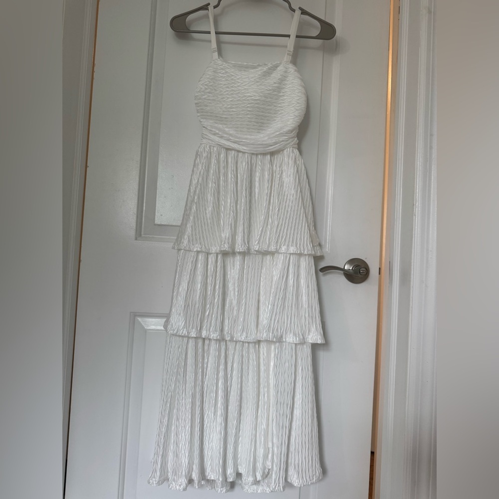 Lulus White Midi dress
